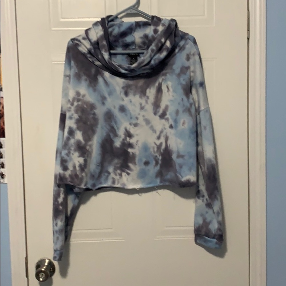 Blue and grey tye dye crop top